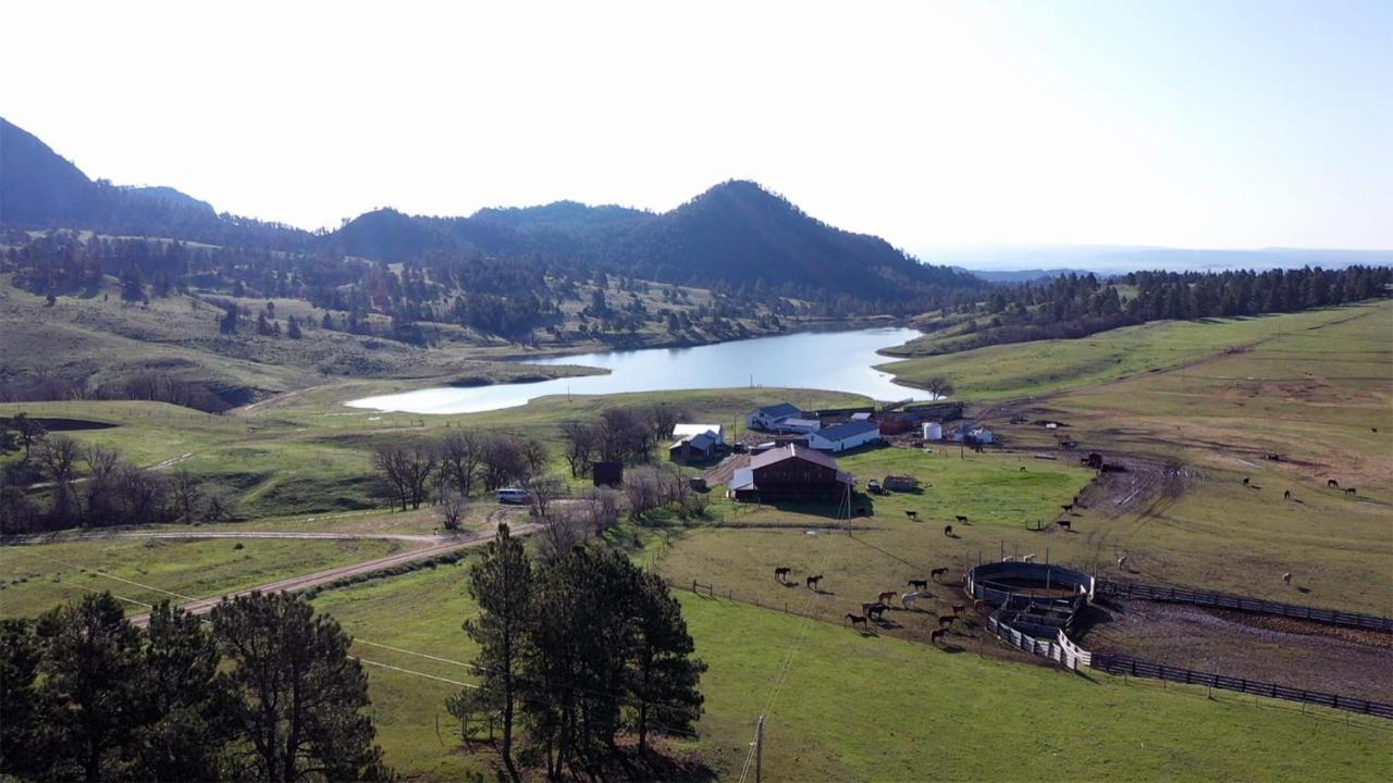 Lake Guest Ranch Villa Devils Tower Exterior foto